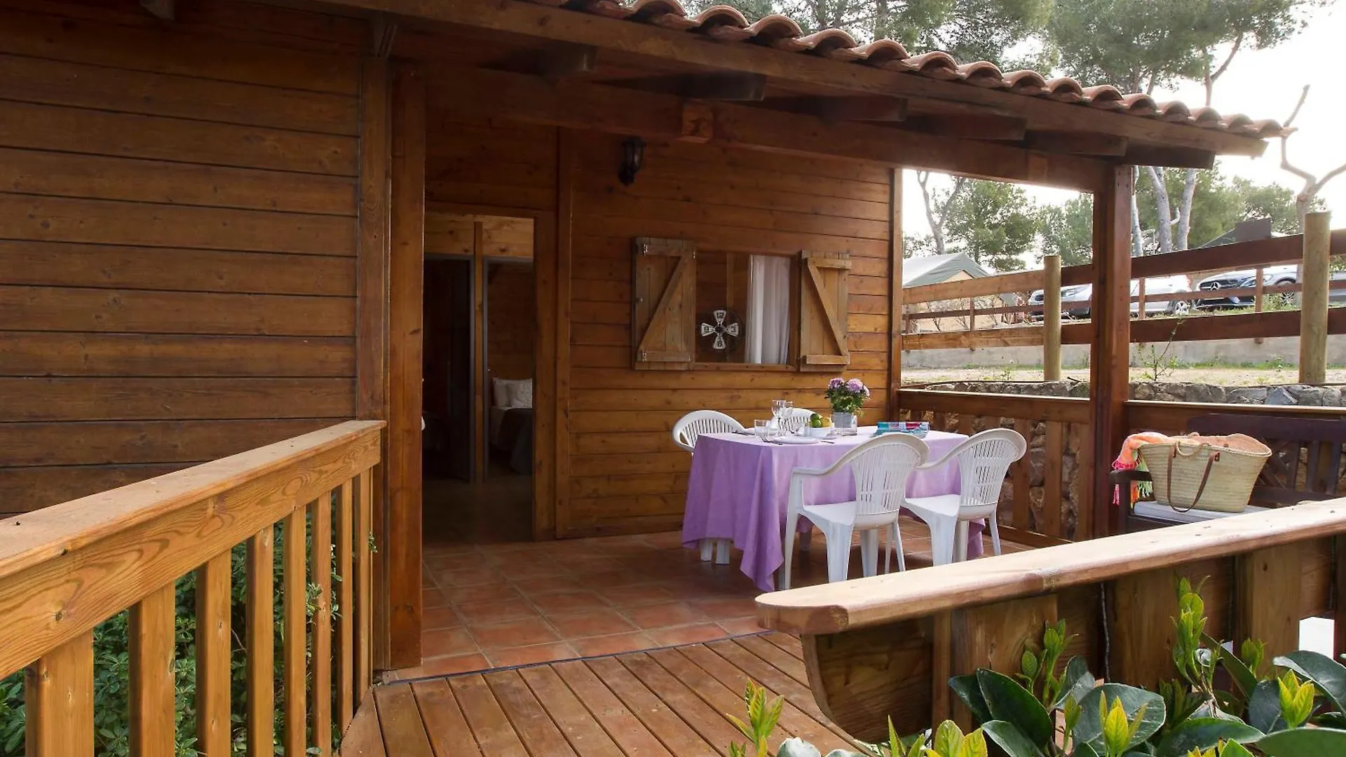 Camping Caledonia Tamarit 4*,